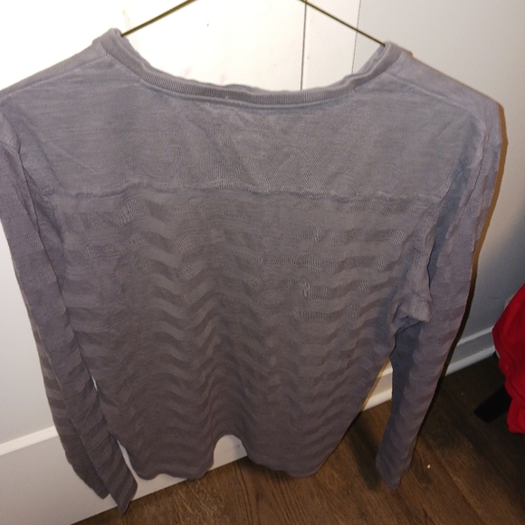 HUGO  BOSS shirt - Picture 3 of 4